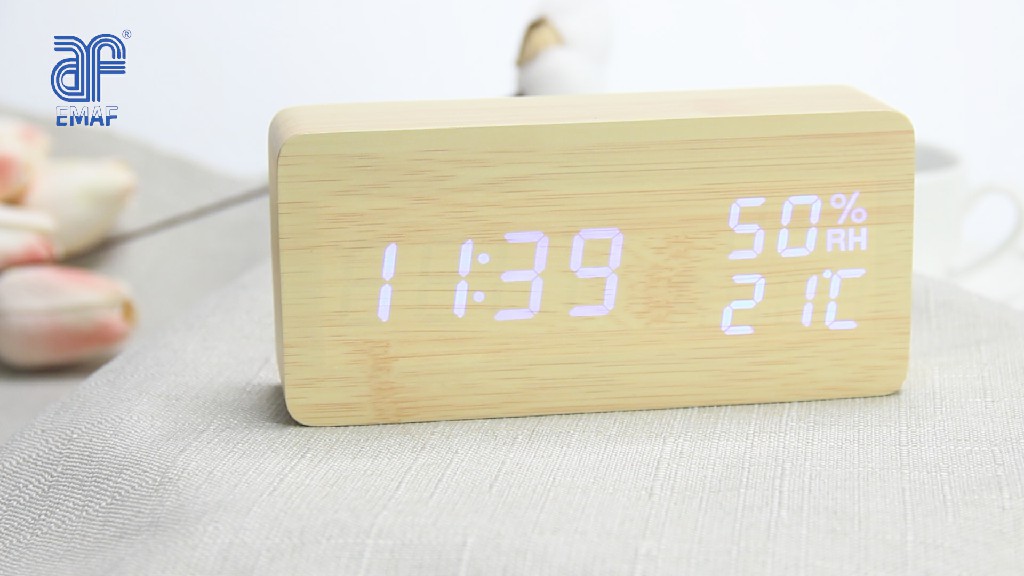Creative Wooden LED digital desktop alarm clock with temperature and humidity display(EC-W023)